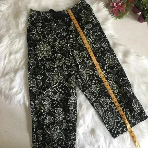 Jones New York Black and White Capri Pant - Picture 3 of 6